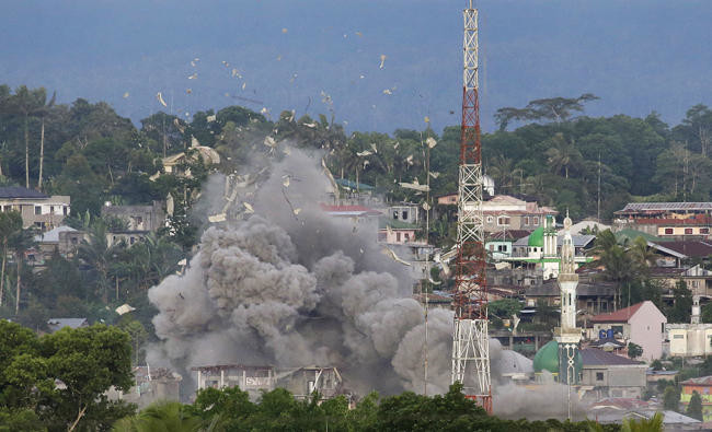 US forces join Philippine troops in fight against Daesh-linked group as casualties mount