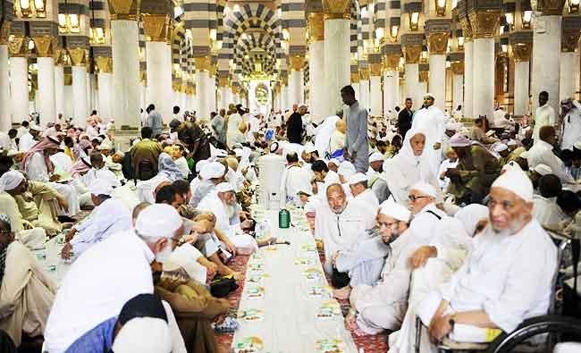 Thousands flock to Prophet’s Mosque | Arab News