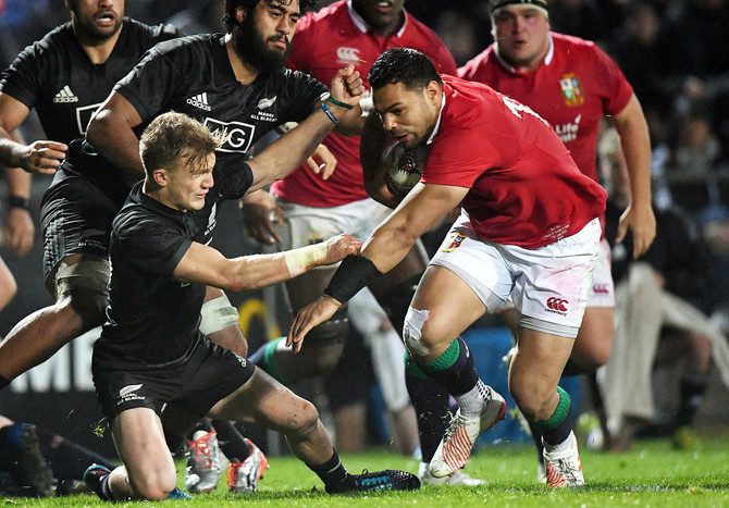 Lions roar to  32-10 victory over New Zealand Maori