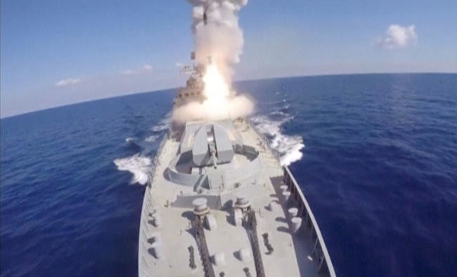 Noose tightens: Russia fires missiles at Daesh from Mediterranean