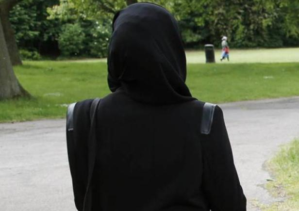 British school’s headscarf policy sparks parents’ outrage