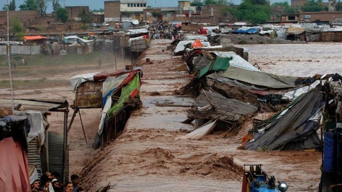 Flash floods kill 11 in Pakistan: officials