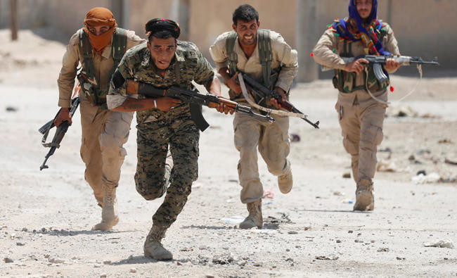 SDF fighters breach wall surrounding Old City of Raqqa