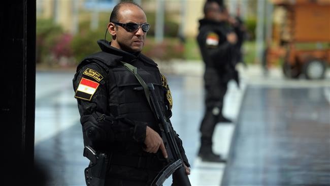 Egypt: Suspected militant kills 2 retired officers, soldier