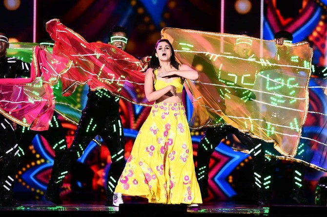 Bollywood superstars dazzle at India film awards