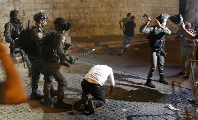 Palestinians boycott Israeli measures at Al-Aqsa Mosque