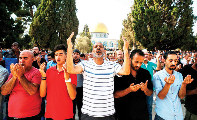 Old City of Jerusalem returns to life as Israelis back off