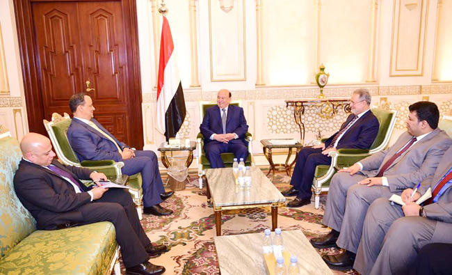 UN envoy, Yemen president hold talks in Riyadh