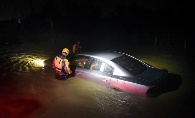 Hurricane Irma blacks out Puerto Rico, heads for Hispaniola