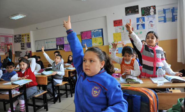 Uproar in Turkey over removing evolution from biology class