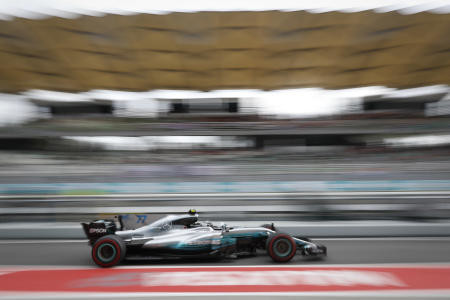 Formula One: Drain cover blow-out prompts track safety check