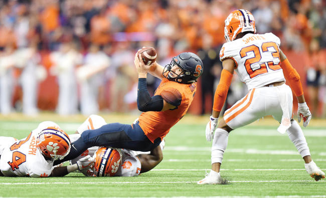 College football: Syracuse stuns Clemson, California upsets Washington