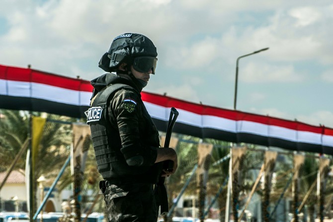 Egyptian policemen, militants killed in heavy clashes