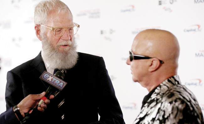 Politics on display as Letterman receives Mark Twain Prize