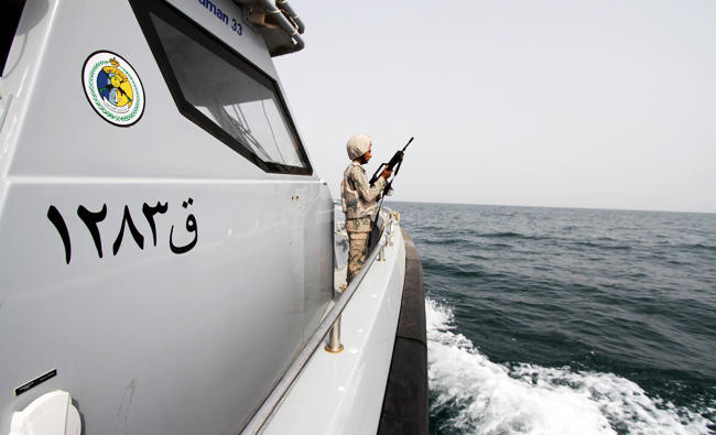 Saudi Coast Guard rescue 4 yachtsmen stranded off Asir coast