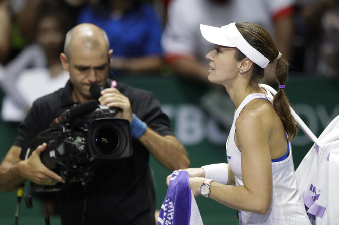 Hingis’s tennis career ends with shock WTA Finals defeat