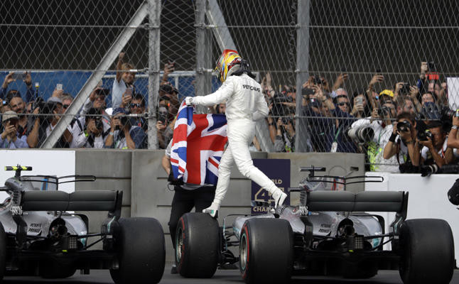 Hamilton wins 4th F1 championship at Mexican Grand Prix