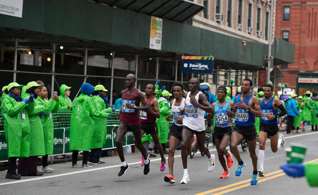 With Heavy Police Presence Crowds Come Out For Nyc Marathon Arab News