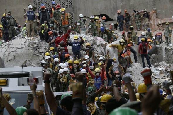 Mexico earthquake reconstruction will cost $2.5bn: Pena Nieto