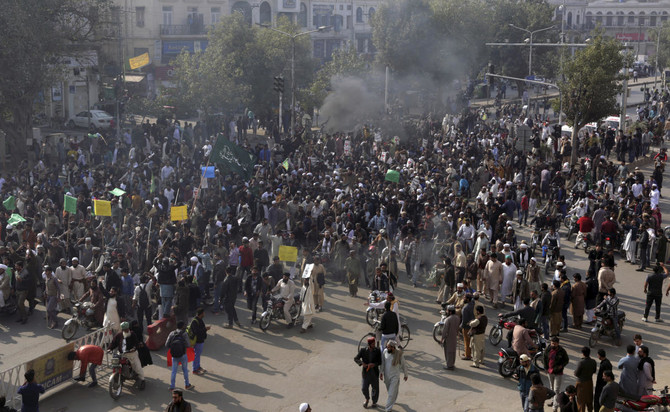 Pakistan protests: Army called in  to ‘control law and order’