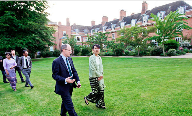 Oxford strips Suu Kyi of city’s freedom