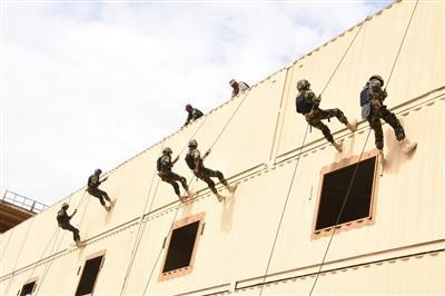 Pakistani and Saudi Arabian special forces in counter-terrorism training