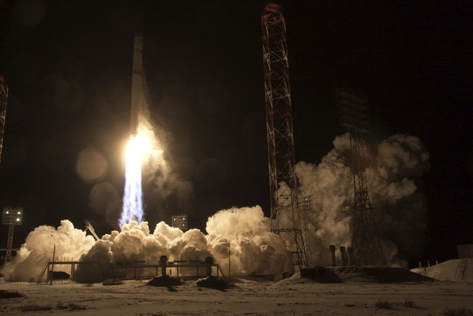 Russian space experts regain control of first Angola satellite