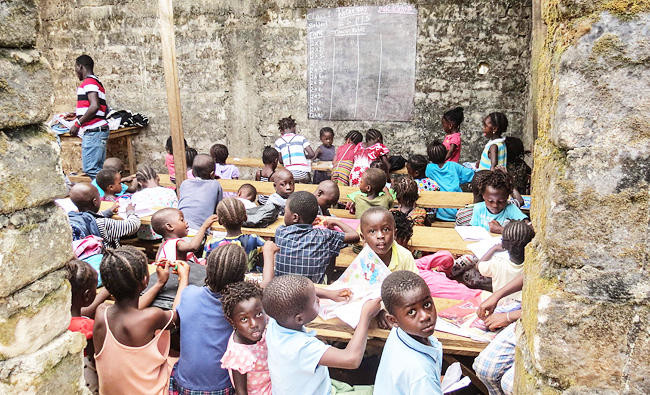 Sierra Leone mudslide survivors living back in danger zone