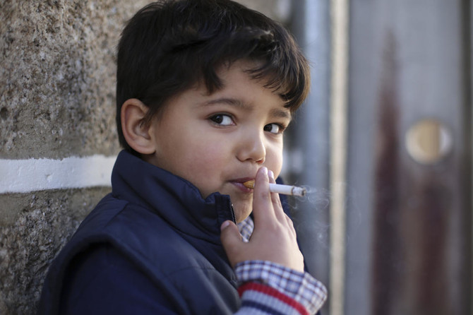 Kids encouraged to smoke in Portugal at Epiphany