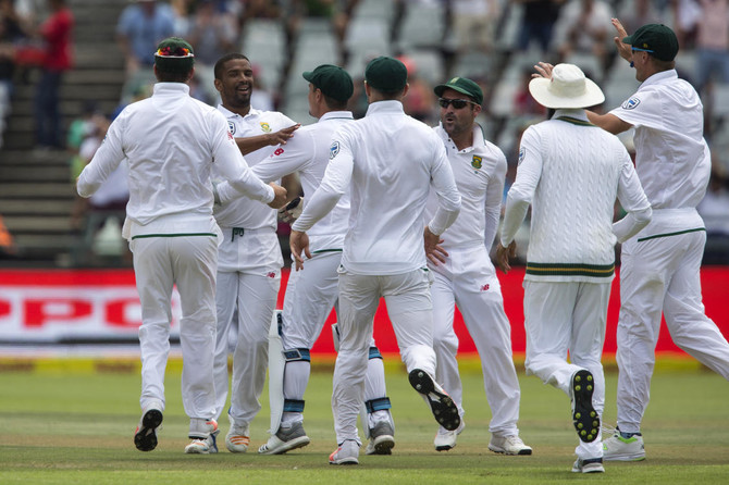 South Africa beat India by 72 runs in Newlands thriller