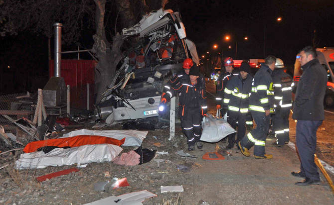 Eleven killed, 46 injured in Turkey bus crash