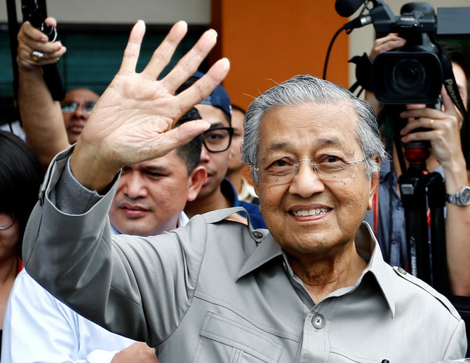 Malaysian Makeover 92 Year Old Mahathir Woos Millennials In Political Comeback Arab News