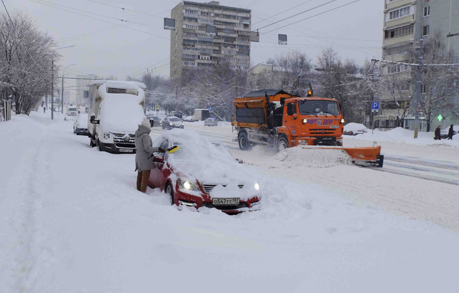 One Dead As Record Snowfall Hits Moscow Arab News