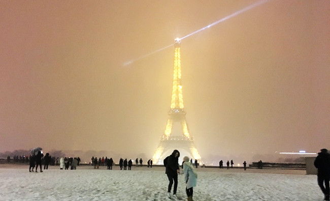 Snow Shuts Eiffel Tower As Winter Blast Hits France Arab News
