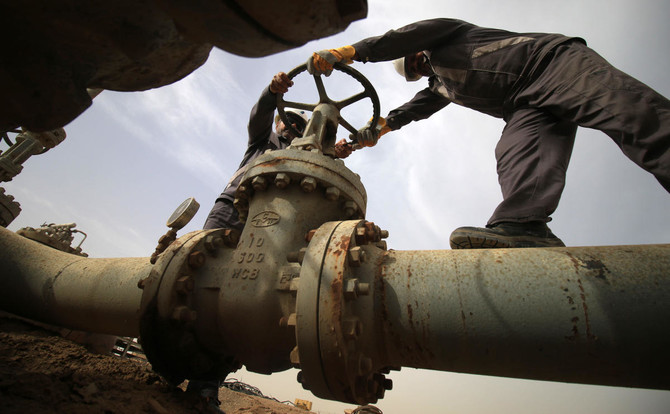 Iraqi army moves to secure planned oil route to Iran