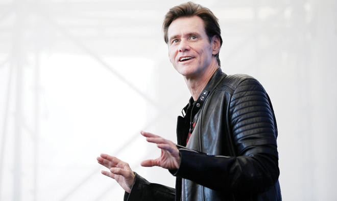 Jim Carrey: Users should yank their Facebook accounts