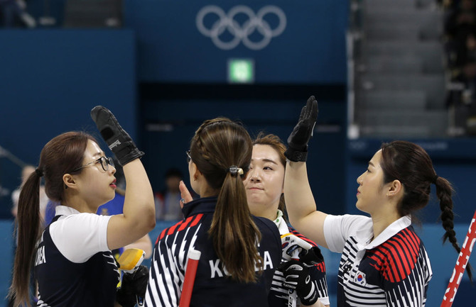 Garlic Girls: South Korean curlers the rock stars of Winter Olympics