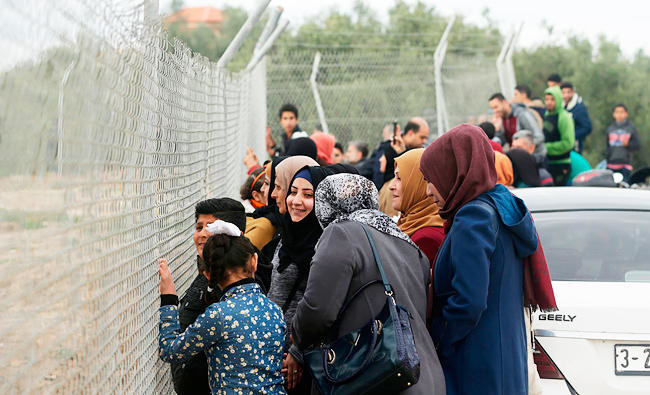 Palestinian women cautiously welcome new rights