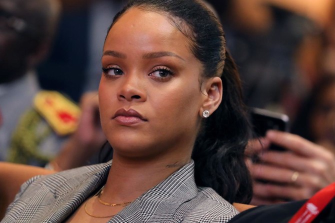 Rihanna urges fans to delete Snapchat after domestic violence ad