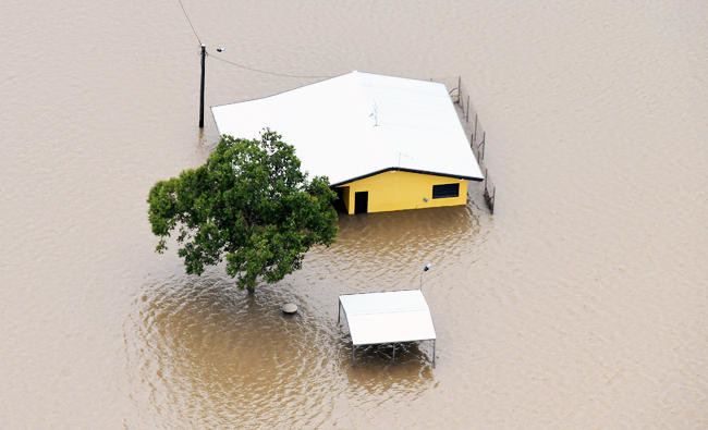 Thousands of Australian homes without power after cyclone hits