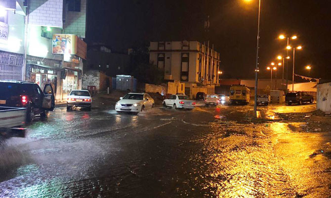 Heavy rains lash Riyadh, Jeddah on Friday | Arab News