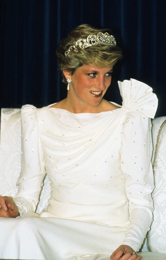 Princess Diana Dress Worn In Bahrain To Go On Sale At Auction