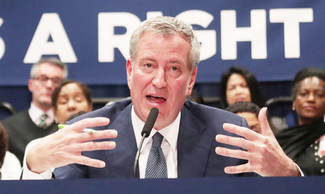 New York Mayor Proposes Requiring Paid Leave, A First For US | Arab News