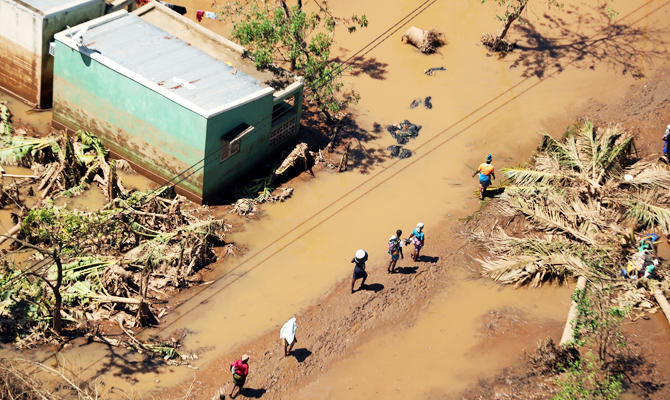 Cyclone Death Toll Above 750; Fighting Disease New Challenge | Arab News