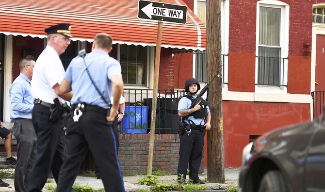 Philadelphia gunman in custody after hourslong standoff | Arab News