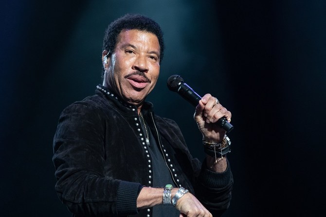 Pop Legend Lionel Richie Shut Down The Dubai Jazz Festival Arab News