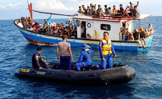 Indonesian Fishermen Rescue Nearly 100 Rohingya Refugees In Aceh | Arab ...