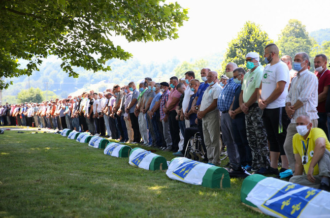 Bosnia Muslims Mourn Their Dead 25 Years After Srebrenica Massacre Arab News