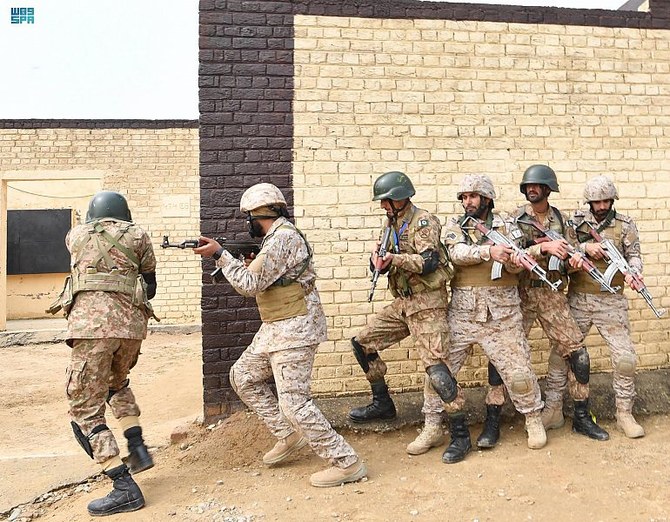 Saudi Land Forces, Pakistani Army Continue Joint Exercise | Arab News