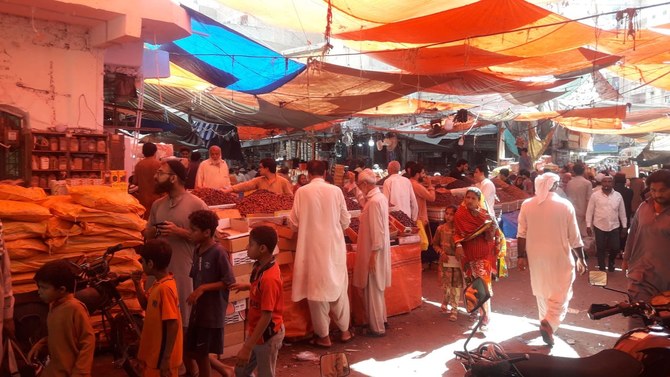 Slow trading at Pakistan’s oldest date market as high prices bite ...